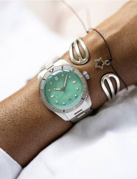 Oris Divers 01 733 7771 4057-07 8 19 18