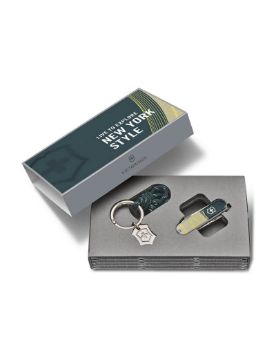 Victorinox Classic SD Çakı, New York Style VT 0.6223.E223