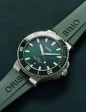 Oris Aquis Date 01 733 7789 4157-07 4 23 37FC