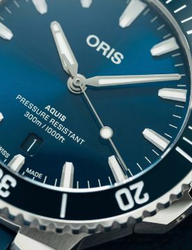 Oris Aquis Date 01 733 7787 4135-07 4 22 35FC