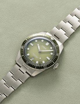 Oris Divers Sixty-Five Date 01 733 7707 4057-07 8 20 18