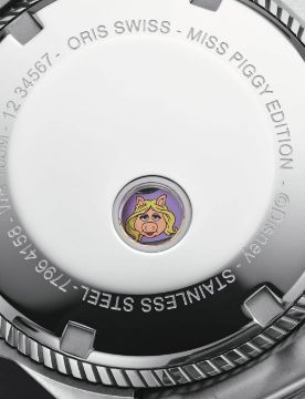 Oris Propilot X Miss Piggy Edition 01 531 7796 4158-07 8 17 05LC