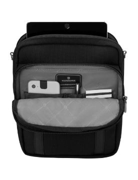Victorinox Werks Professional Cordura Omuz Çantası VG 611472
