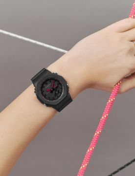 G-Shock Analog-Digital Women 40.2 mm Quartz Saat GMA-P2100SA-1A1DR