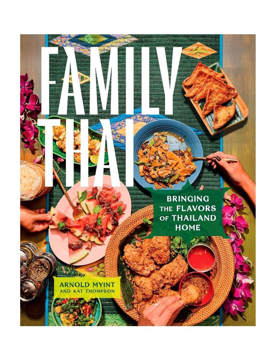 Abrams Family Thai: Bringing the Flavors of Thailand Home 9781419776380