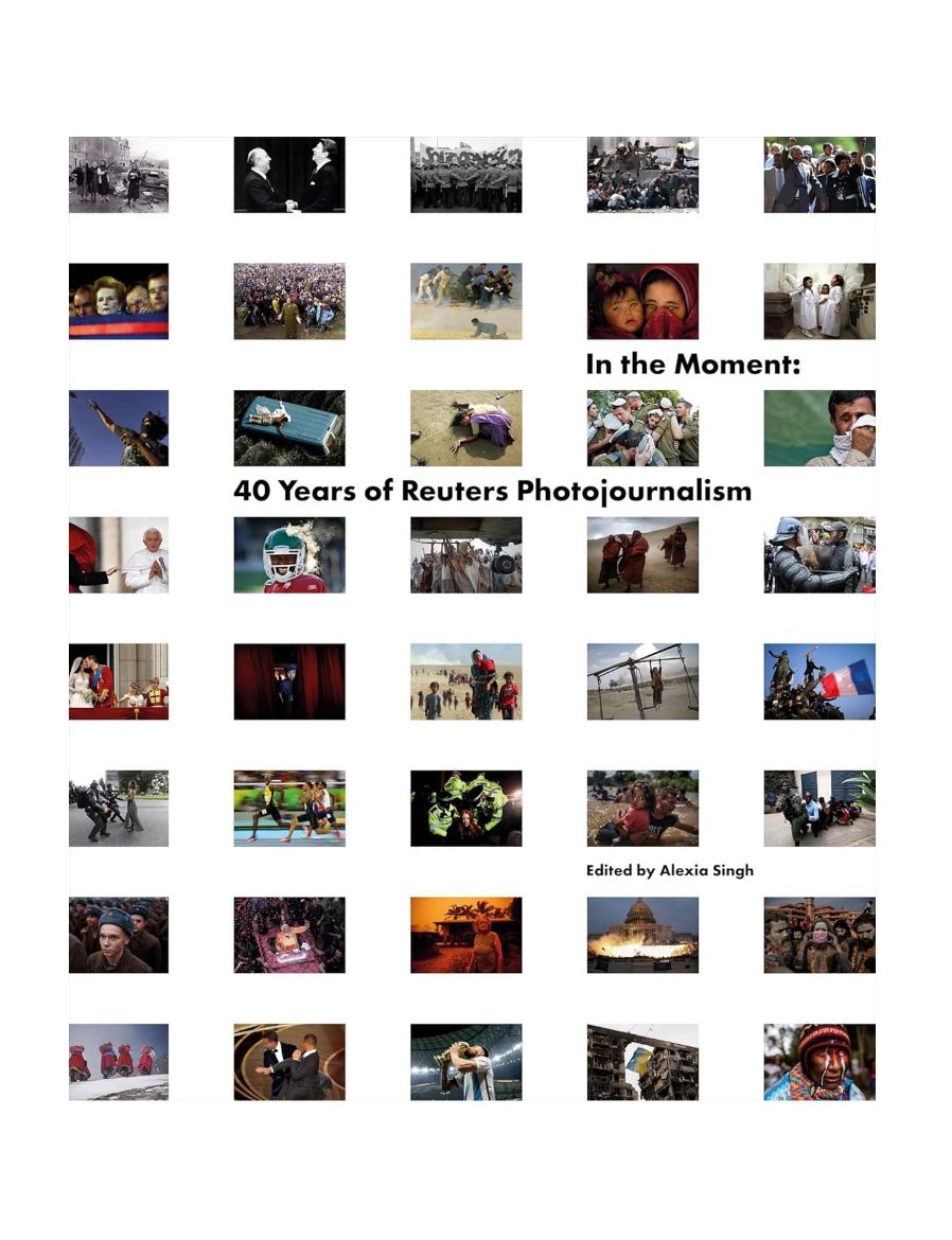 Thames & Hudson In the Moment: 40 Years of Reuters Photojournalism 9780500029138