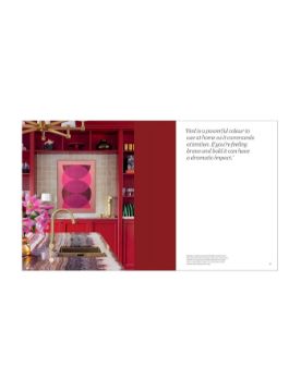 Thames & Hudson Living Bright: Fashioning Colourful Interiors 9780500024577
